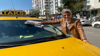 İzmirin Şoför Nebahati, taksicilerin nazar boncuğu