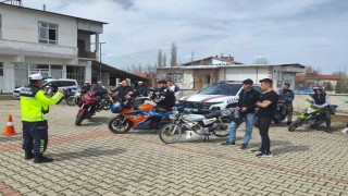 Jandarmadan motosiklet sürücülerine eğitim