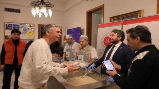 Japonyada ilk iftara yoğun ilgi