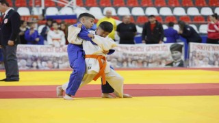 Judo grup şampiyonası Denizlide başladı