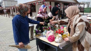 Kadınların el emeği göz nuru ürünleri sergilendi