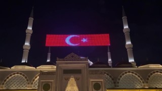 Kadir Gecesinde Büyük Çamlıca Camii doldu taştı