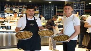Kahramanmaraşta bayram öncesi tatlıya talep arttı