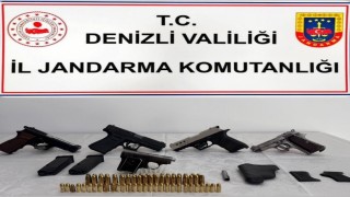 Kalede kaçak silah operasyonu