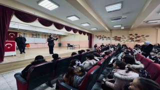 Kamu personellerine ve öğrencilere ‘fermuar sistemi anlatıldı
