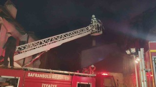 Karabükte iki ev alevlere teslim oldu