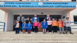 Karacasuda en çok oruç tutan öğrenciler ödüllendirildi
