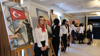 Karamanda öğrenciler İstiklal Marşının 10 kıtasını resmetti