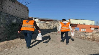Karsta onlarca aileye sıcak yemek dağıtılıyor