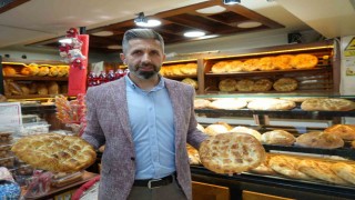 Kastamonuda 3 metrelik Ramazan pidesi 600 liraya satıldı