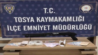 Kastamonuda bir evde yapılan aramada uyuşturucu yakalandı