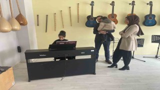 Kaymakam Bayramdan Malazgirt BİLSEMe ziyaret