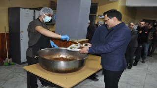 Kaymakam Demirtaş, iftarını öğrencilerle açtı