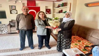 Kaymakam Doğru, şehit annesini unutmadı