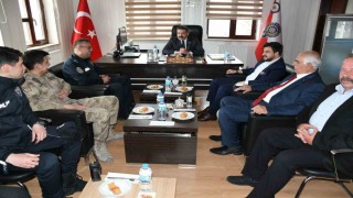 Kaymakam Özçelikten güvenlik güçlerine bayram ziyareti