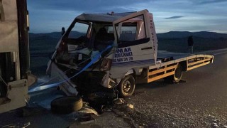 Kazazedeye yardım etmek için durdu başka kazaya neden oldu, 3 yaralı