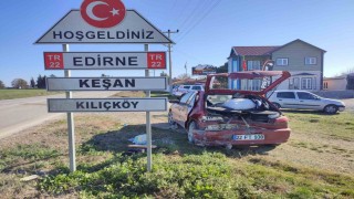 Keşanda iki otomobilin çarpıştığı kazada 3 kişi yaralandı
