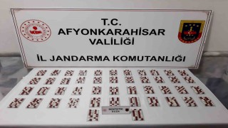 Kiralık araç ile Afyonkarahisara uyuşturucu getiren şahıs yakalandı
