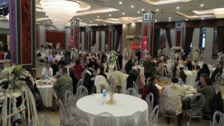 Kırıkkale Valisi Makas ve eşi, koruyucu ailelerle iftar sofrasında buluştu