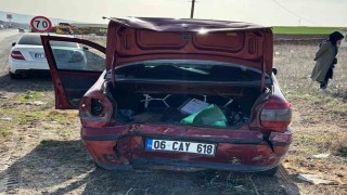 Kırıkkalede iki otomobil çarpıştı: 3 yaralı