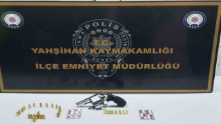 Kırıkkalede silah ve uyuşturucu ele geçirildi: 1 gözaltı