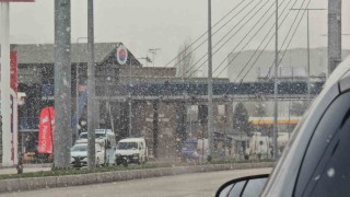 Kış ayında yağmayan kar Bahar ayında geldi