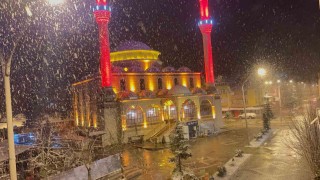 Kış geri döndü, Kastamonuya lapa lapa kar yağdı
