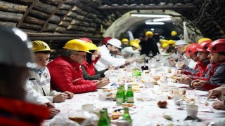 Kızılay madencilerle iftarda buluştu
