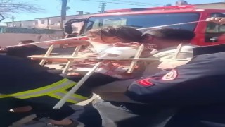 Kolu korkuluğa saplanan 7 yaşındaki çocuk yaralandı