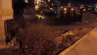 Kontrolden çıkan otomobil boş araziye devrildi, sürücü yaralandı