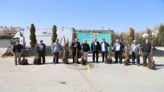 Konya Büyükşehir tarımsal kalkınma için bu sezon 72 bin meyve fidanı dağıtıyor