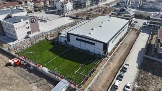 Konya Spor Lisesine kazandırılacak Ahmet Çalık Kapalı Spor Salonu ve Suni Çim Sahası tamamlanıyor