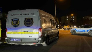 Küçükçekmecede şüpheli araçtan cephanelik çıktı