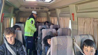 Kulada Jandarma trafik timlerinden öğrencilere ve servis şoförlerine trafik eğitimi