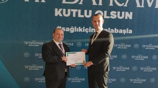 Kulada yılın sağlık çalışanı Uzm. Dr. Çağlar Sarıgül oldu