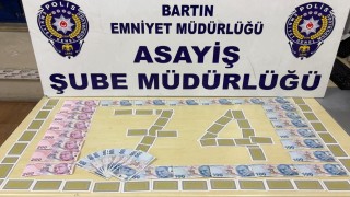 Kumar oynarken yakalanan 4 kişiye 39 bin 988 TL para cezası