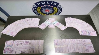Kumar parasını polis ayakkabının içinde buldu