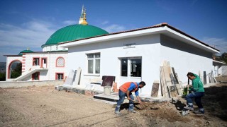Kuşadası Belediyesinden camilerde çevre ve peyzaj düzenlemesi