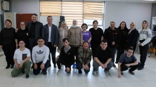 Kusursuz gençler uluslararası dans yarışmasına hazırlanıyorlar