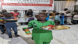 Kütahya Linyit Ortaokulundan Tanzanyadaki yetimlere iftar