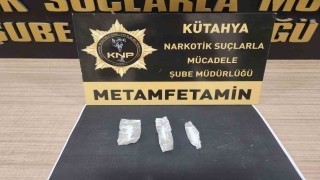 Kütahyada uyuşturucu ticareti yapma suçundan 2 kişi tutuklandı