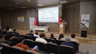 Lise öğrencilerine Kariyer 3.0 Semineri