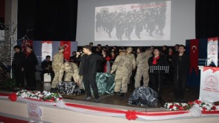 Lise öğrencilerinin ‘Sonsuz Kadar oratoryosu ayakta alkışlandı