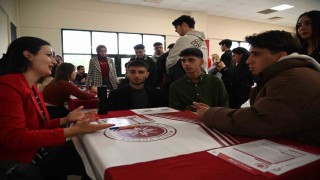MABEM öğrencileri İzmir Yüksek Teknoloji Enstitüsünü gezdi