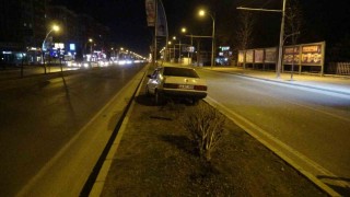 Malatyada kontrolden çıkan Tofaş refüje çıktı: 1 yaralı