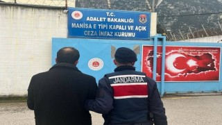 Manisada 2 yıldır aranan şahıs jandarma tarafından yakalandı