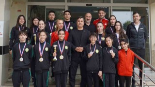 Manisalı cimnastikçilerden Fransada büyük başarı