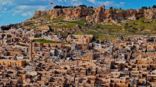 Mardinde Ramazan Geldi ilahisi üç dilde seslendirildi