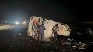 Mardinde tır devrildi: 1 yaralı