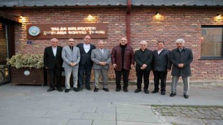 Mehmet Özhaseki Talasın İkram Sofrasında